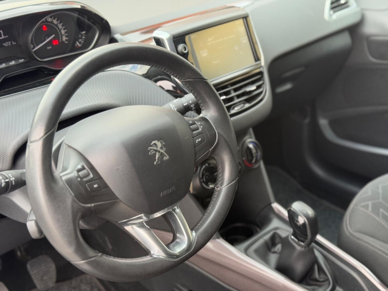 Peugeot 2008 PureTech 82cv GT LINE