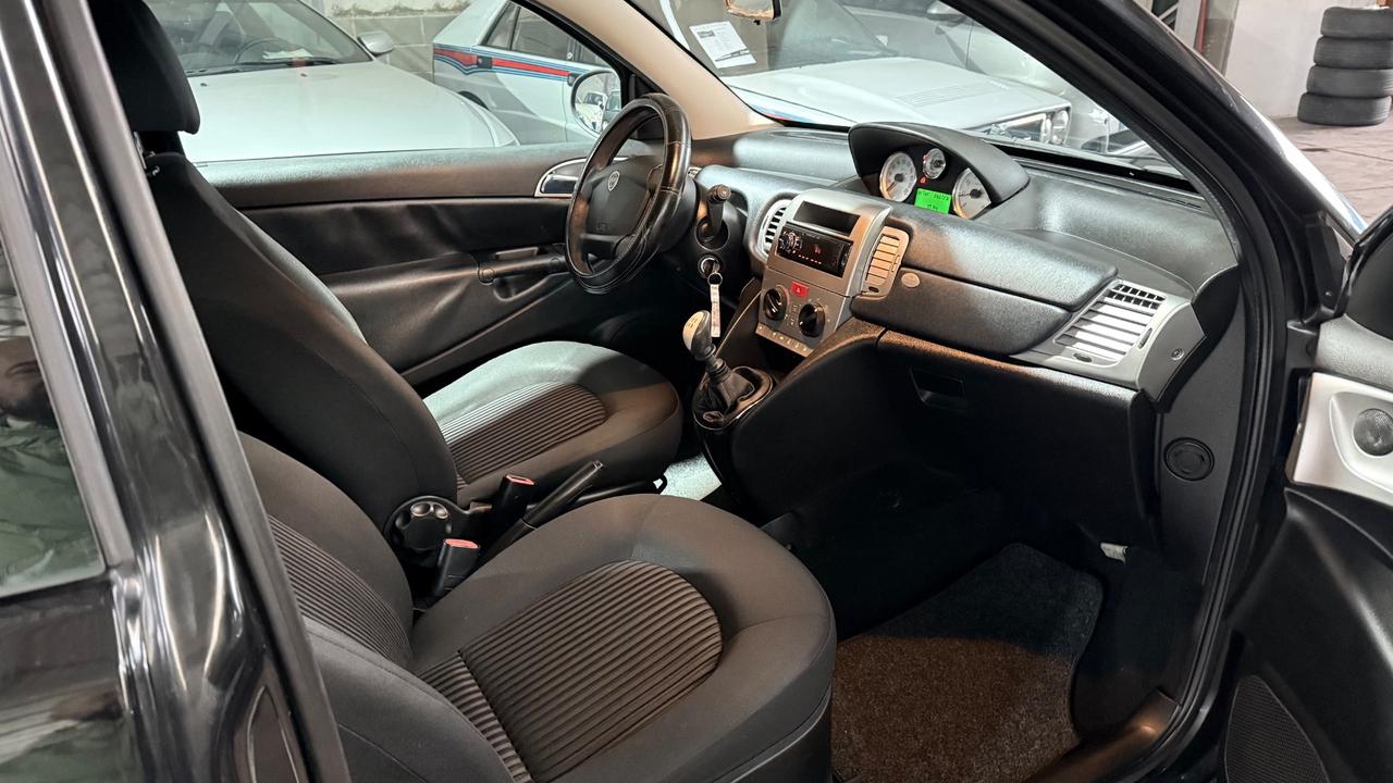 Lancia Ypsilon 1.2 New Oro Ecochic GPL