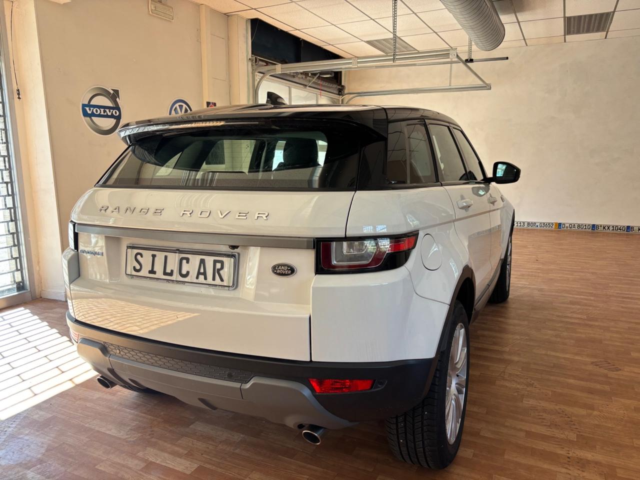Land Rover Range Evoque 2.0 TD4 150 CV 5p. Pure