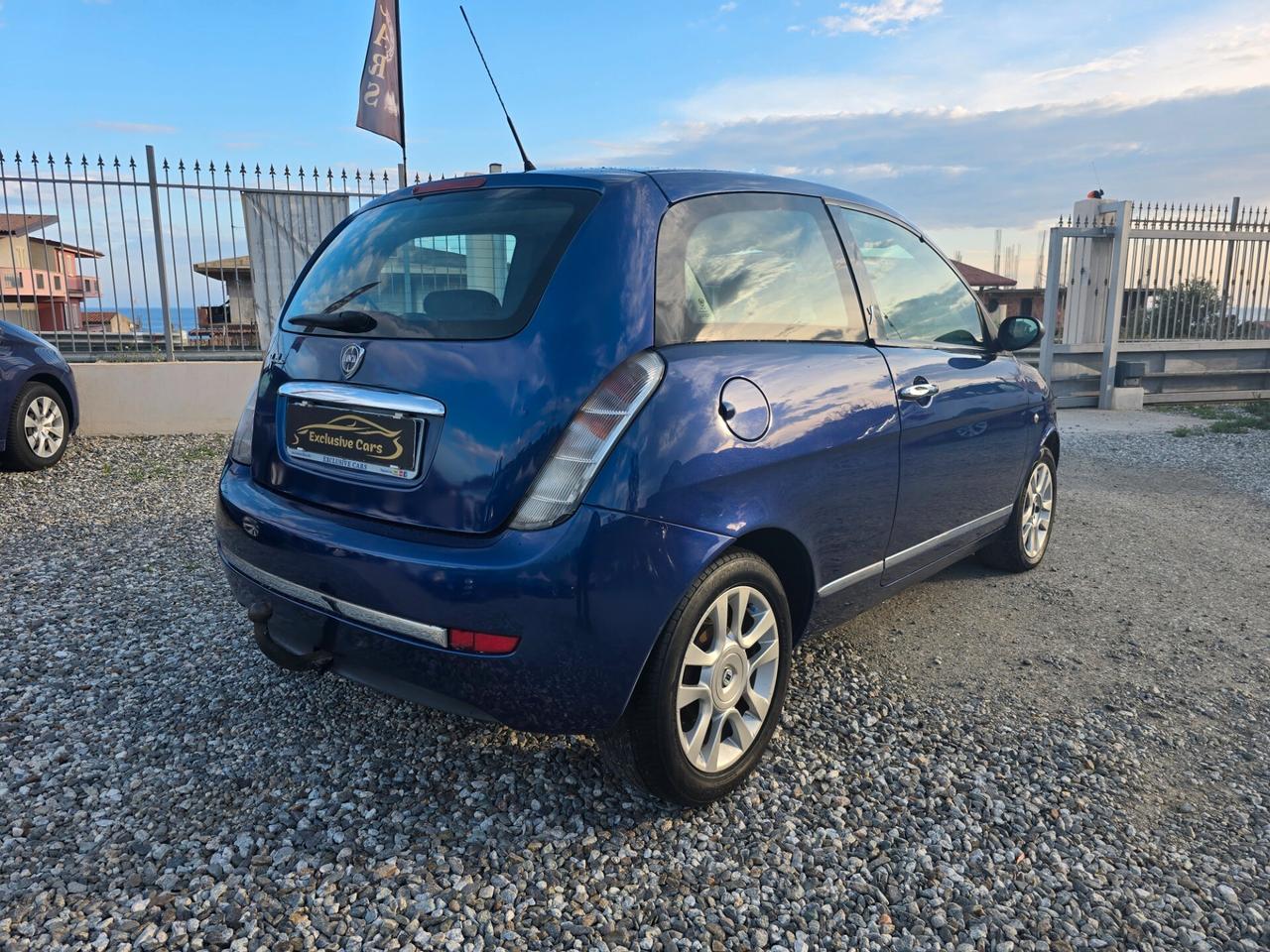 Lancia Ypsilon 1.2 Oro