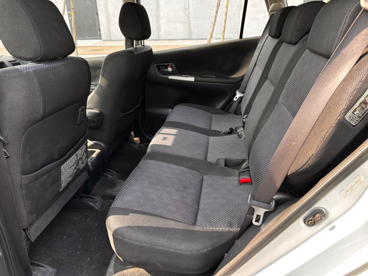 Toyota Corolla Verso 2.0 tdi D-4D 66KW