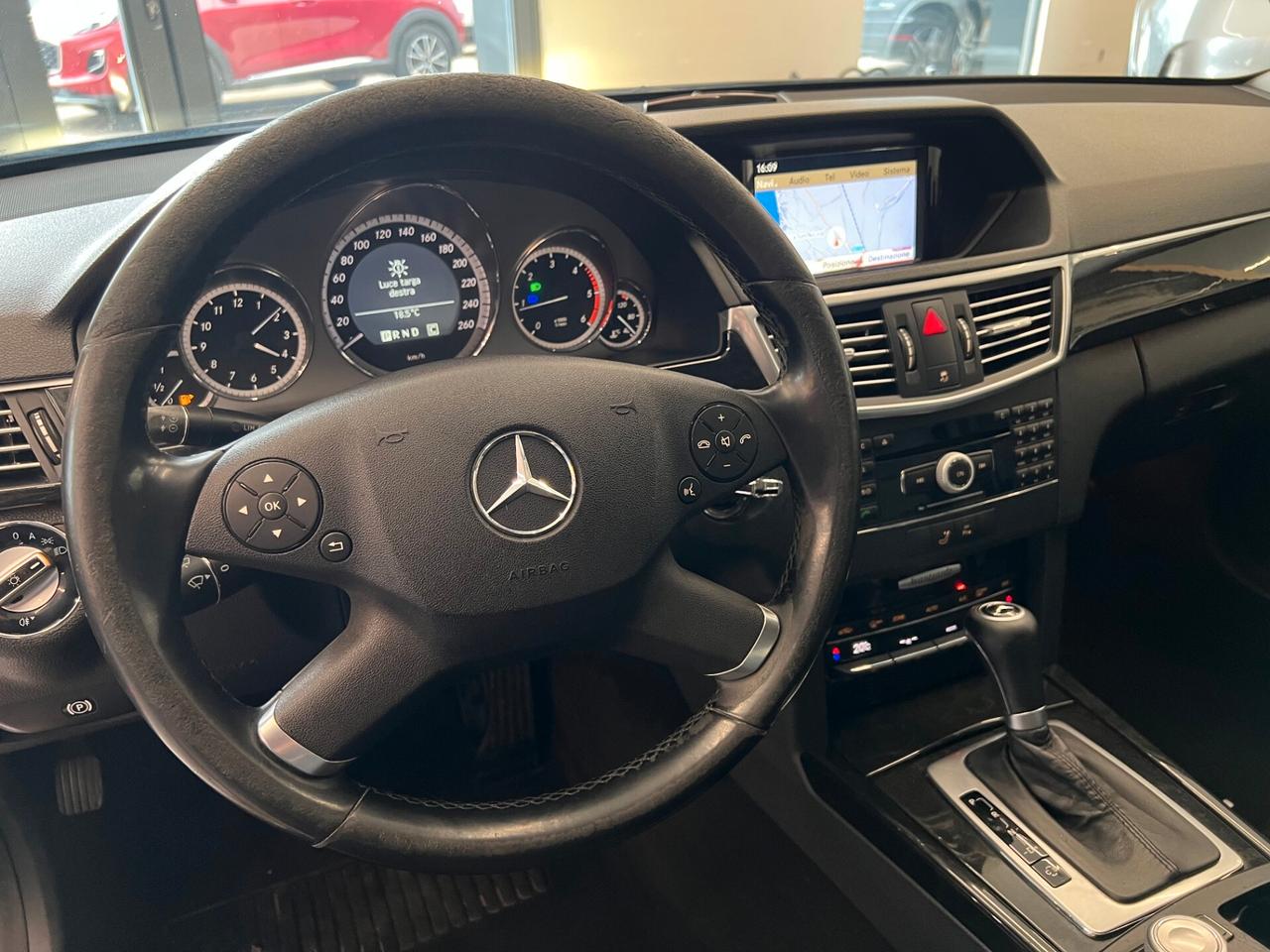 Mercedes-benz E 220 CDI Elegance