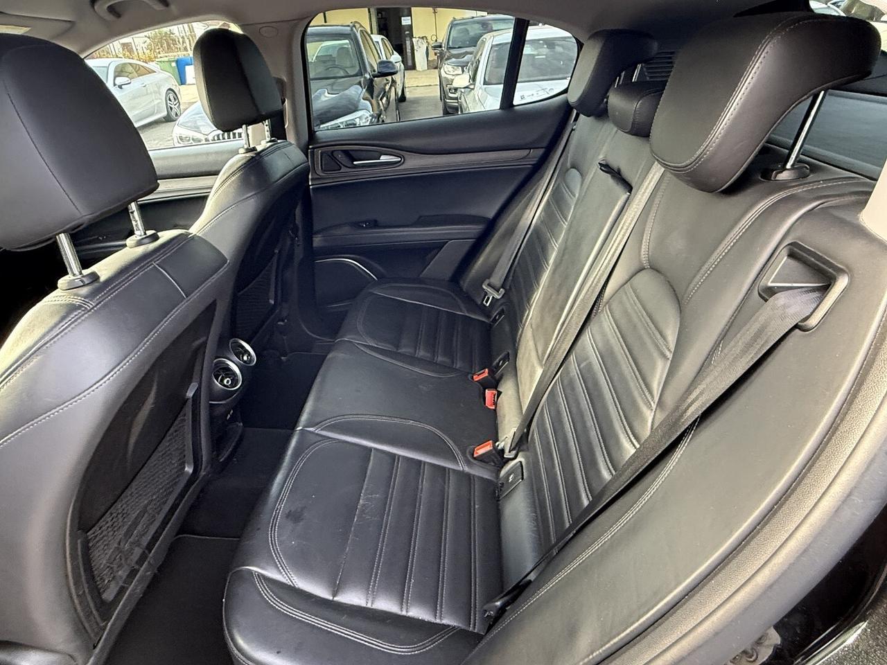 ALFAROMEO STELVIO AT8 Q4 EXECUTIVE NAVI PELLE