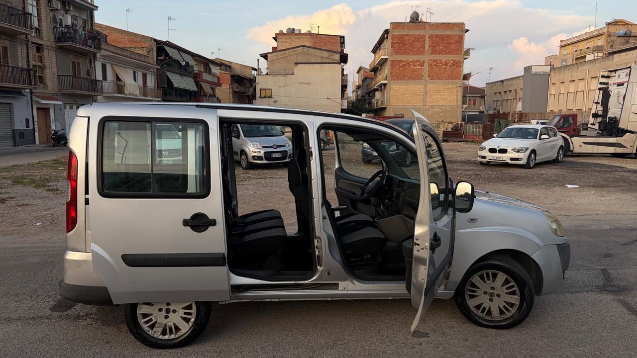 Fiat Doblo 1.9 mtj 2009 5 Posti