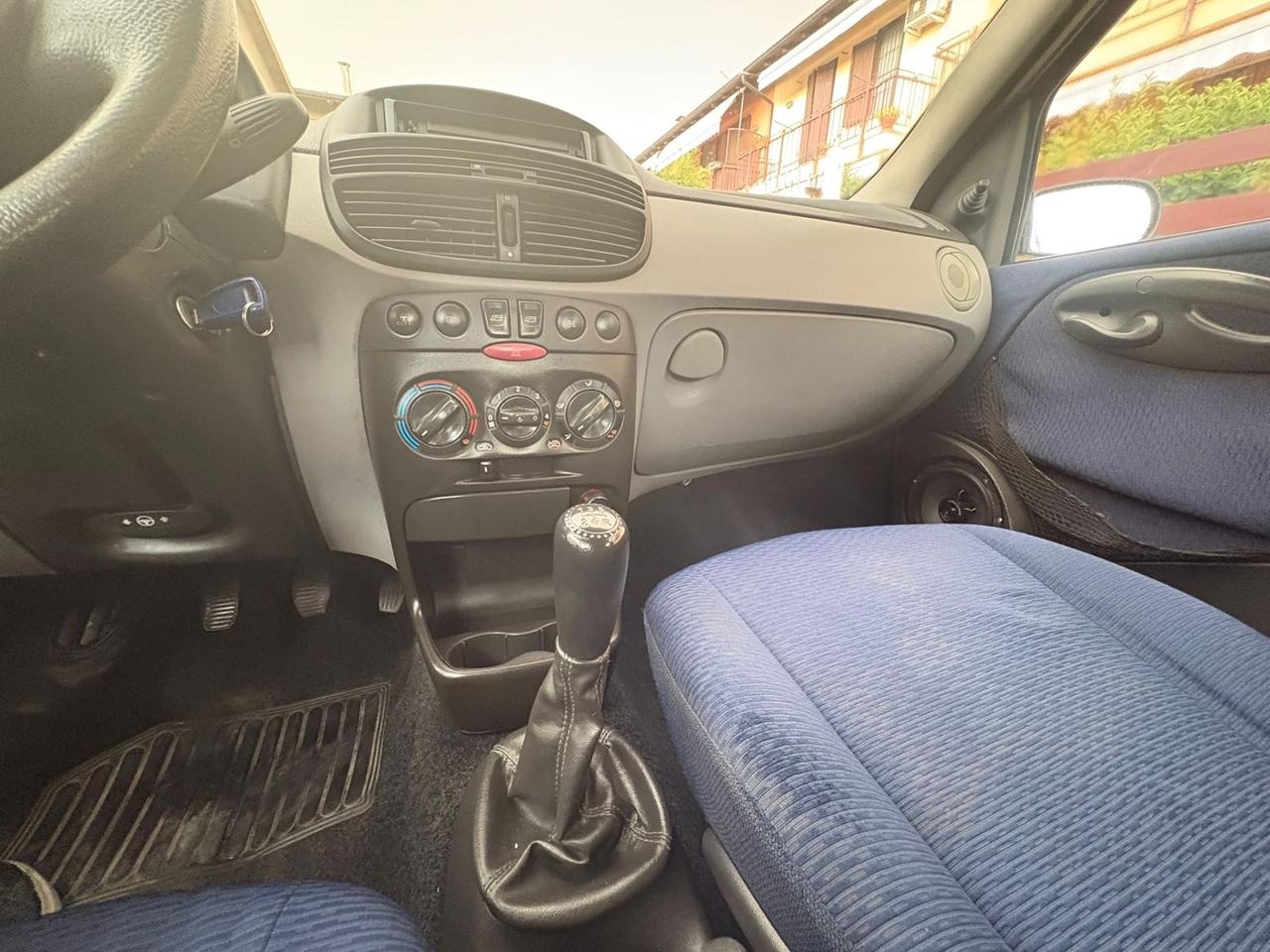 Fiat Punto 1.9 JTD 5 porte HLX
