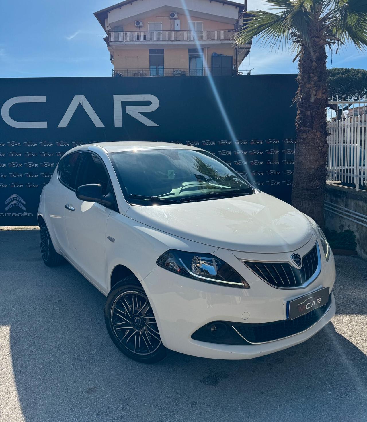 LANCIA YPSILON HYBRID 1.0 70CV