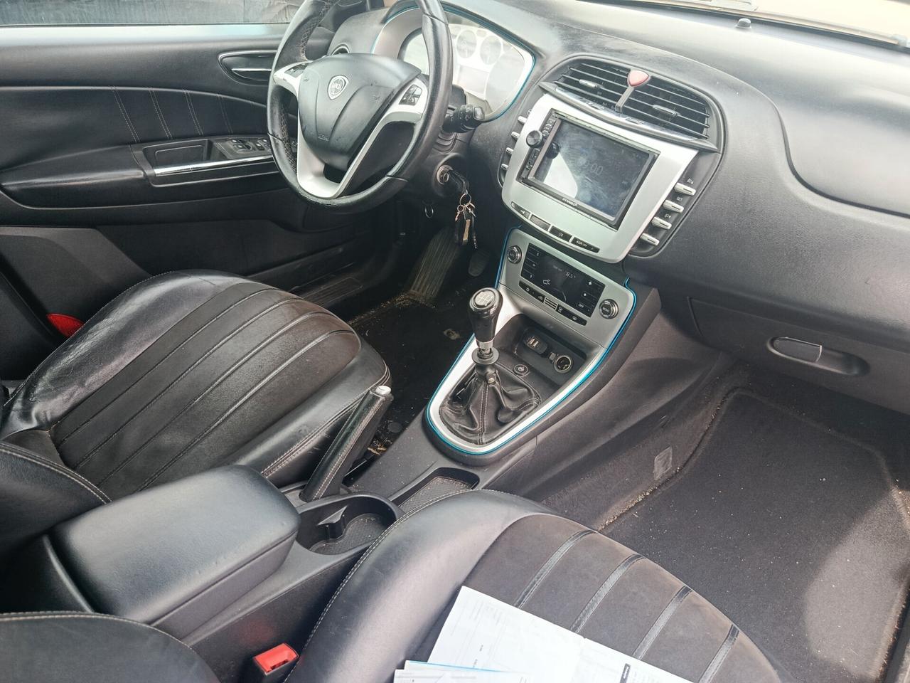 Lancia Delta 1.4 T-JET GPL