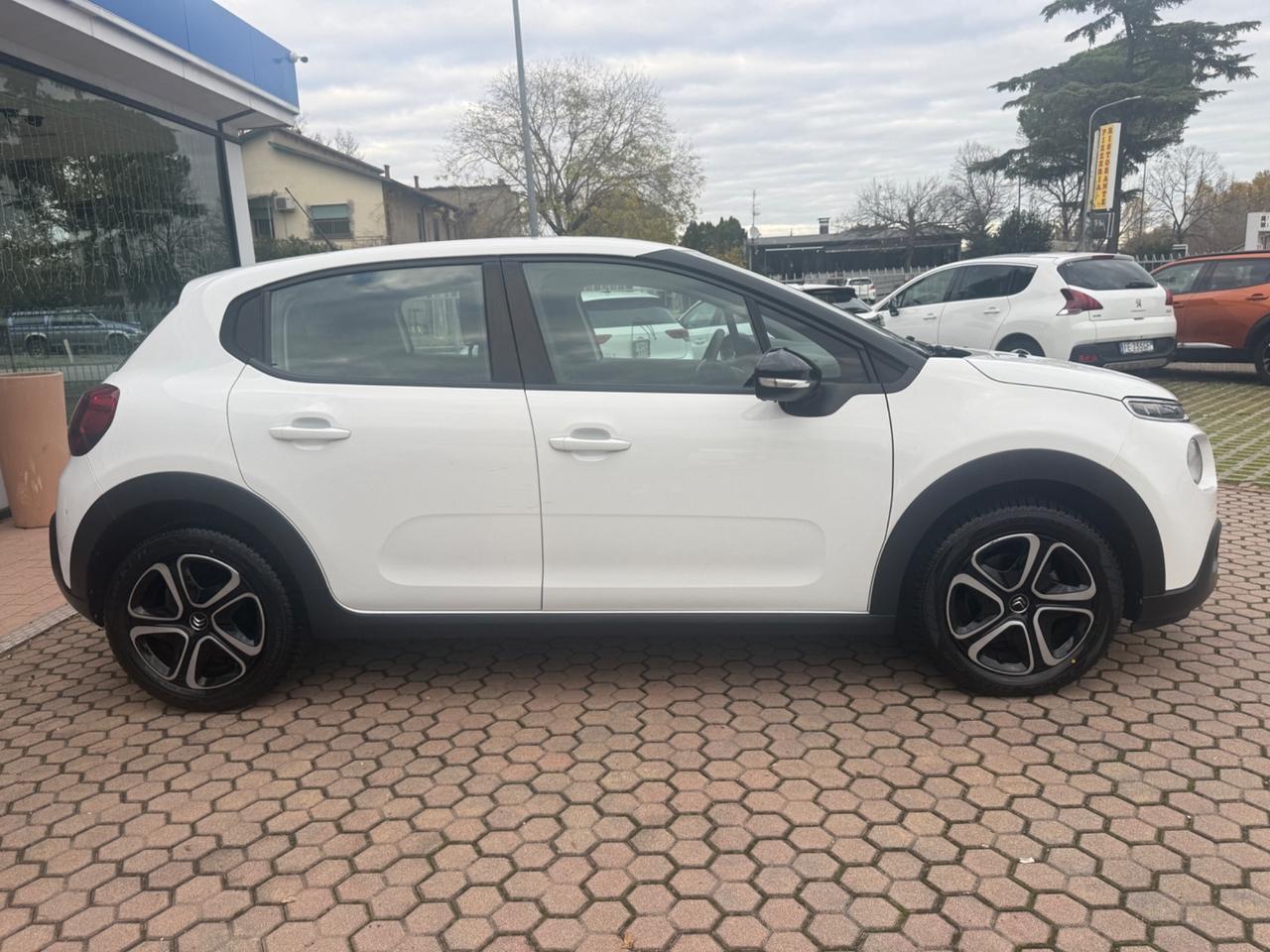 Citroen C3 PureTech 82 Shine OK NEOPATENTATI
