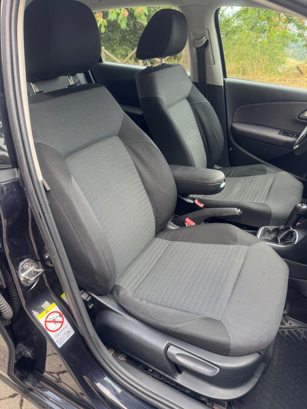 Volkswagen Polo 1.2 TDI 75Cv 2011