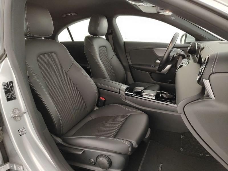 Mercedes-Benz CLA Coupé CLA 180 d Automatic Sport