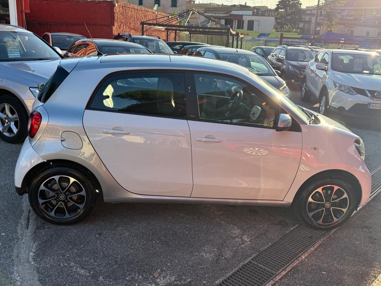 ForFour 1.0 90 CV/( 25 MILA KM )/permute/garanzia/unipro