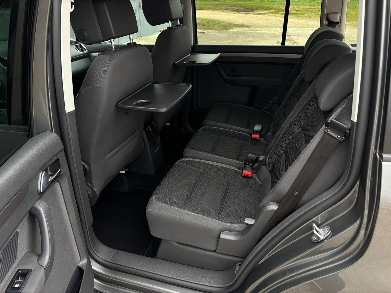 Volkswagen Touran 1.6 TDI DSG 7 POSTI. garanzia