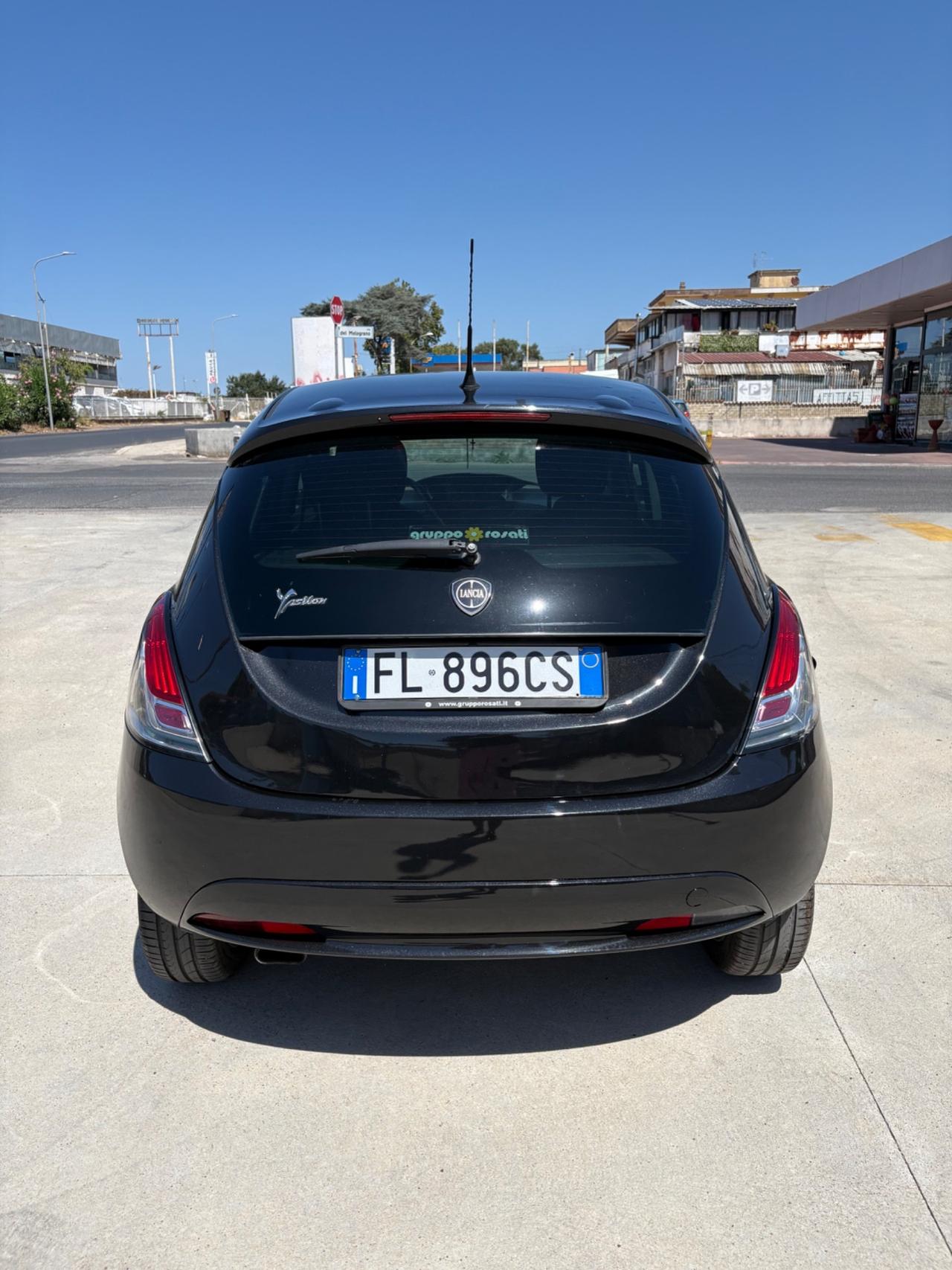 Lancia Ypsilon 1.2 69 CV 5 porte GPL Ecochic Silver