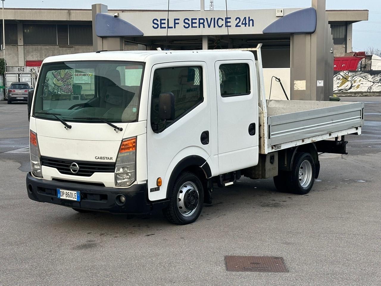 Nissan Cabstar 7 posti 3.0 diesel