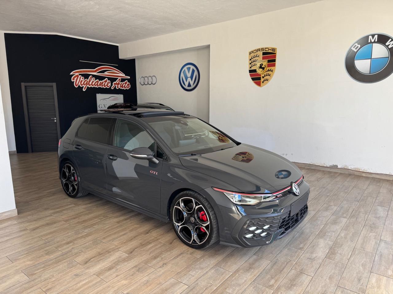 Volkswagen Golf 2.0 TSI GTI DSG
