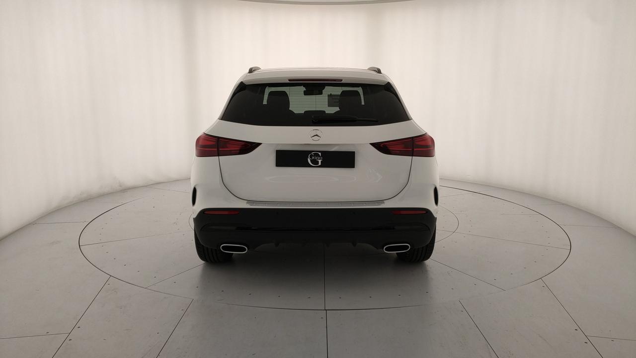 Mercedes-Benz GLA 200 d automatic