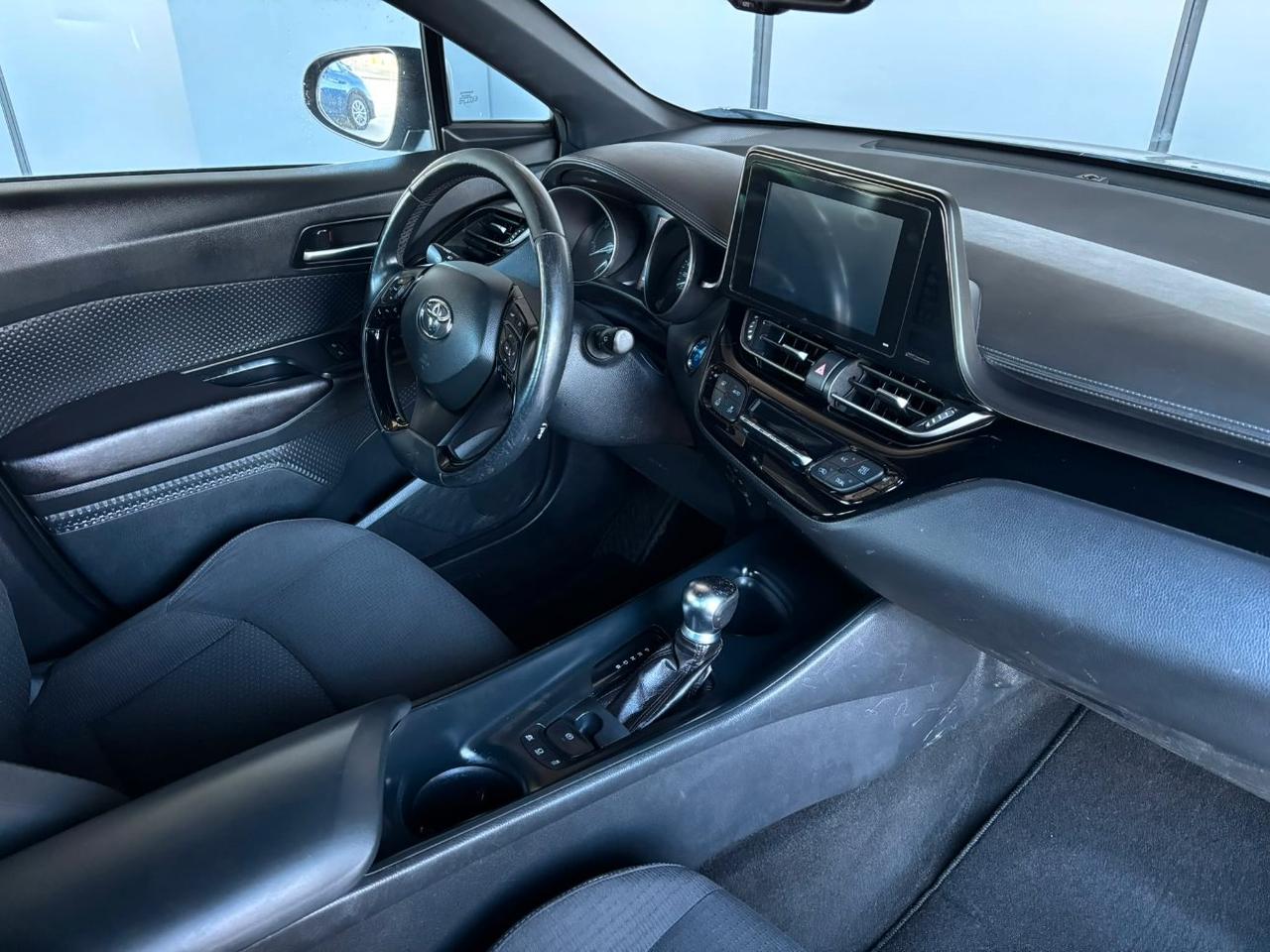 Toyota C-HR 5 Porte C-HR 1.8h Active 2wd e-cvt