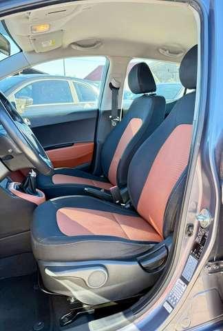 Hyundai i10 1.2 Sound Edition E6