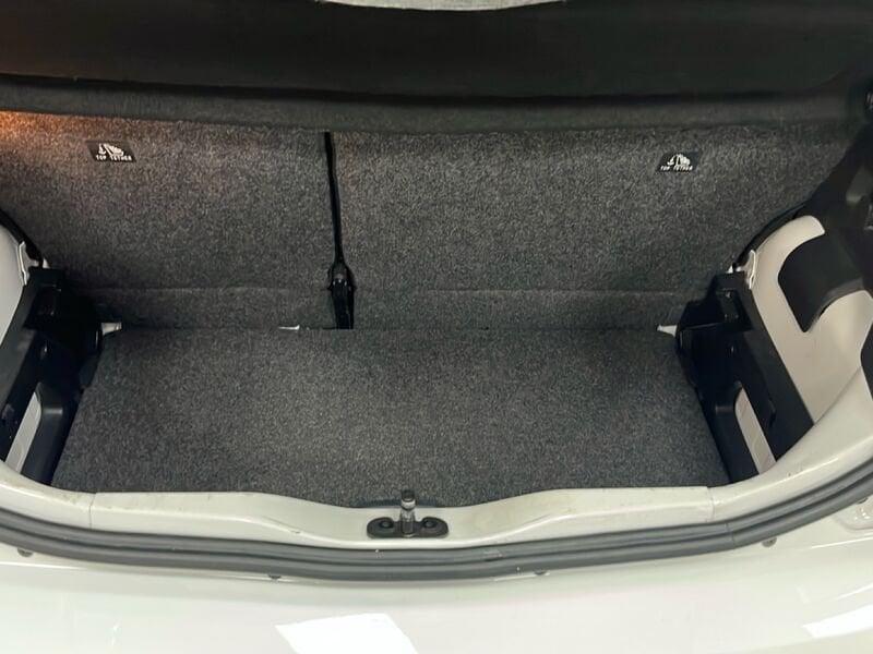 Volkswagen up! 1.0 48kW EVO move up! BMT