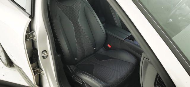 DS AUTOMOBILES DS 4 E-Tense 225 Cross Trocadero