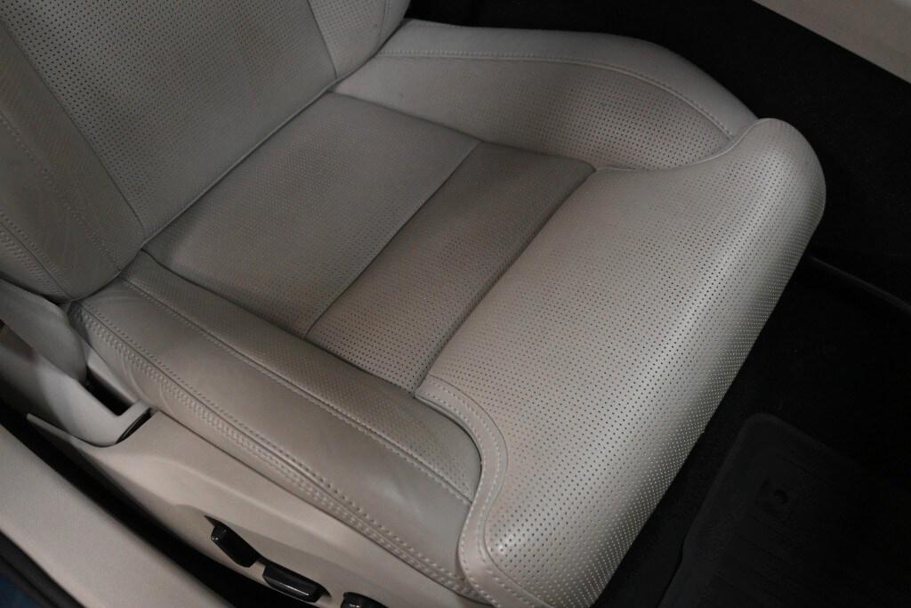 VOLVO V60 (2018-->) V60 D4 Geartronic Inscription