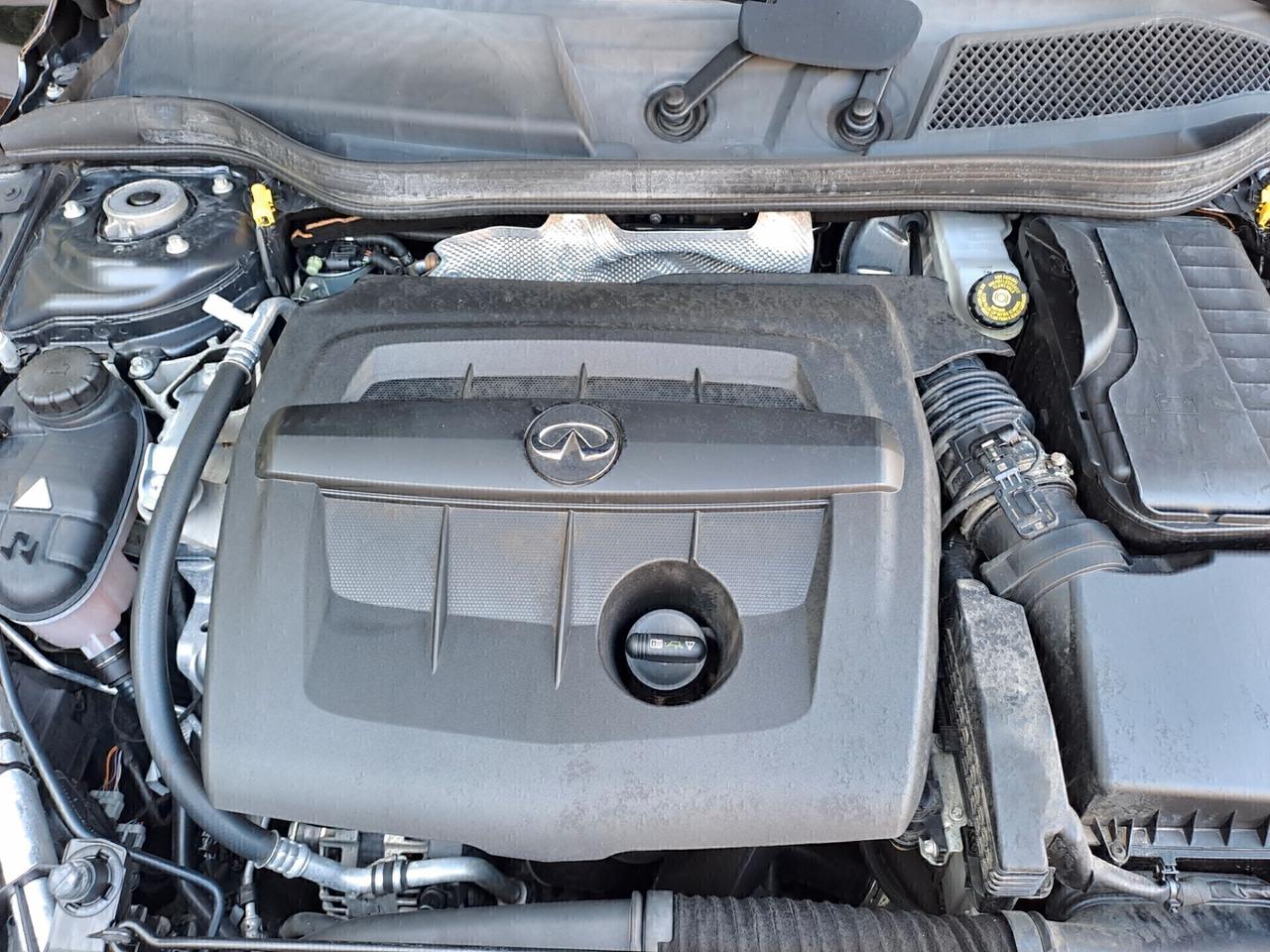 Infiniti Q30 1.5 diesel Premium