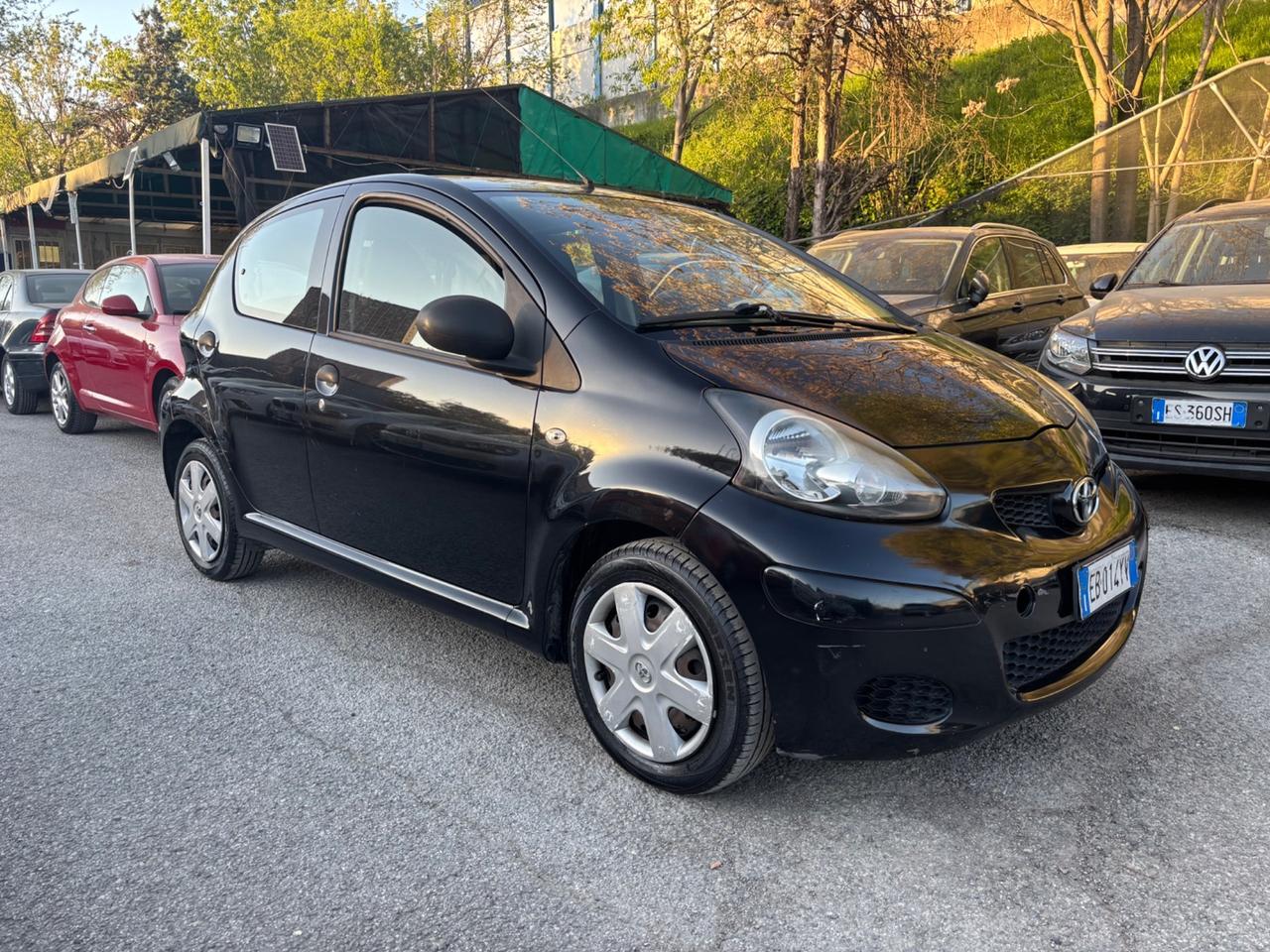 Toyota Aygo 1.0 5 porte Sol OK NEOPATENTATI