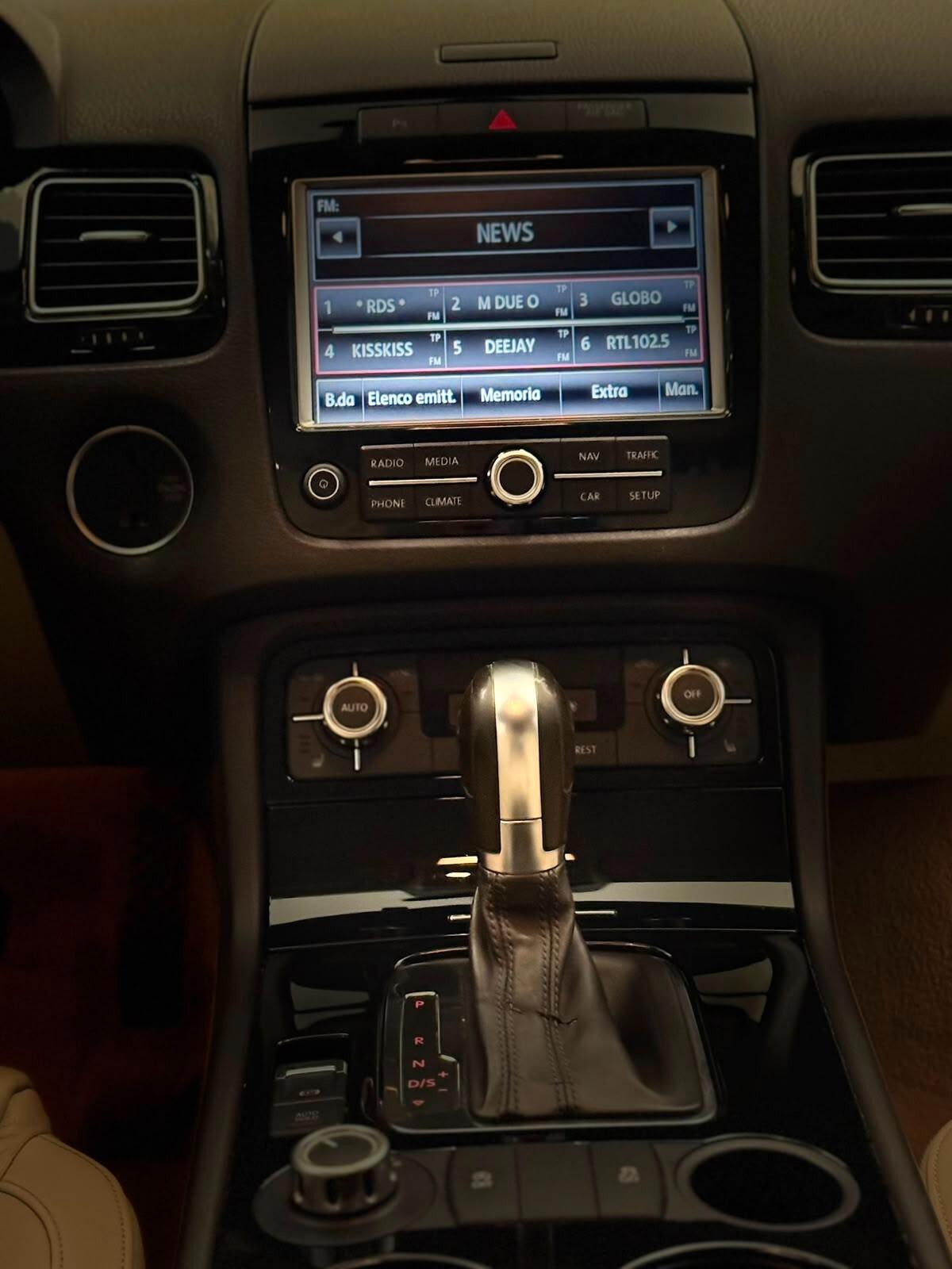 VOLKSWAGEN TOUAREG 3.0 TDI EXECUTIVE 245 CV FULL OPTIONAL AUTOMATICA