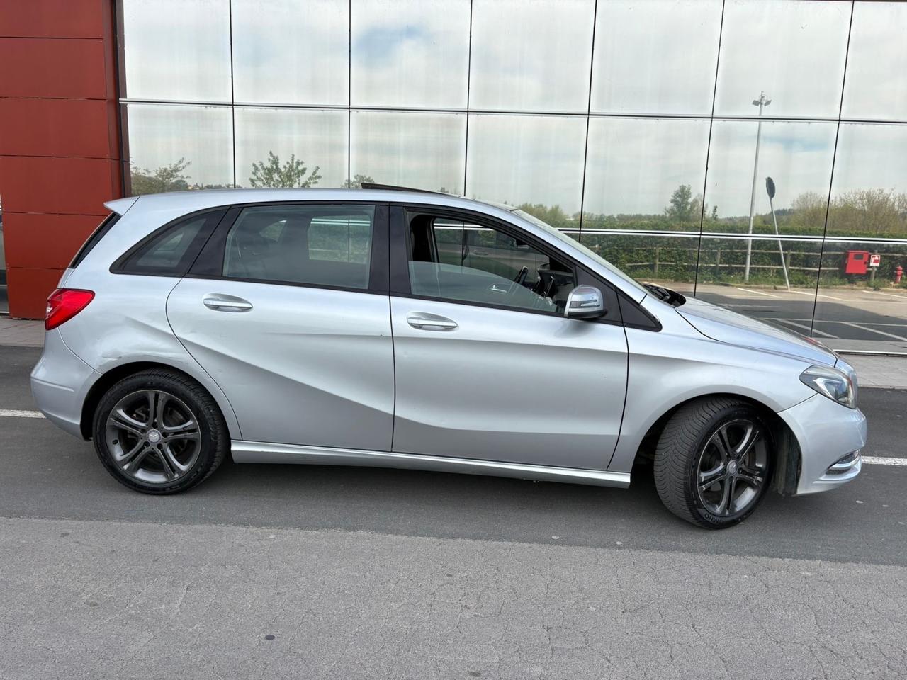 Mercedes-benz B 180 CDI Premium 2014 223.000 KM