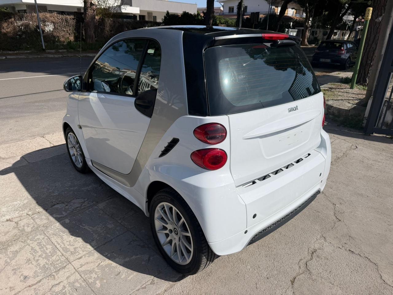Smart ForTwo 1000 52 kW coupé pure