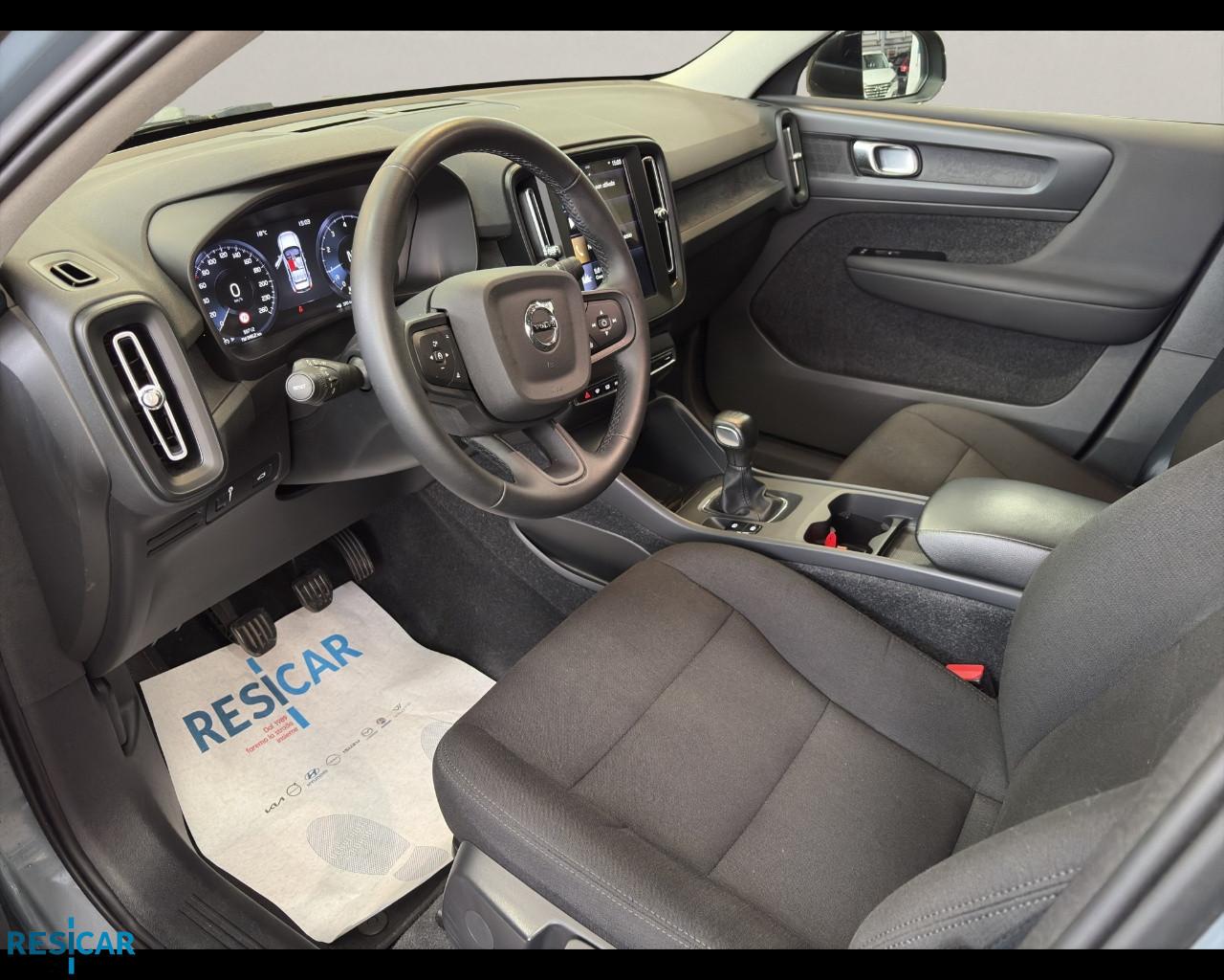 VOLVO XC40 1.5 t2 Momentum