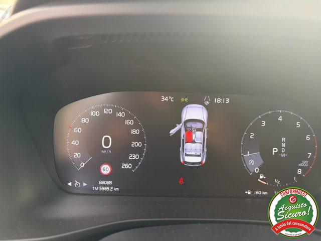 VOLVO XC40 T2 Geartronic Momentum