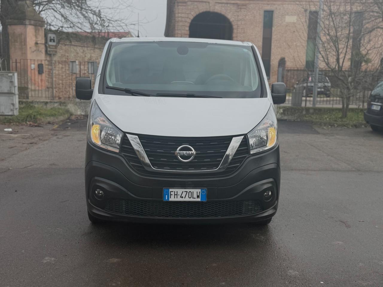 Nissan NV300