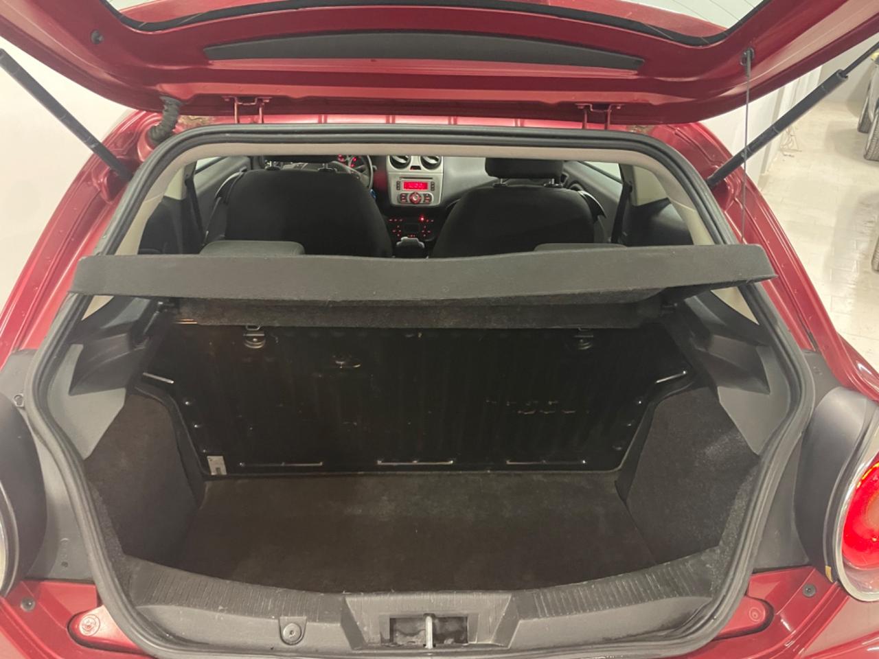 Alfa Romeo MiTo 1.6 JTDm-2 S&S Distinctive Sport Pack