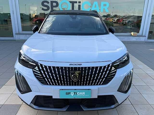 Peugeot 2008 motore elettrico 136 CV GT