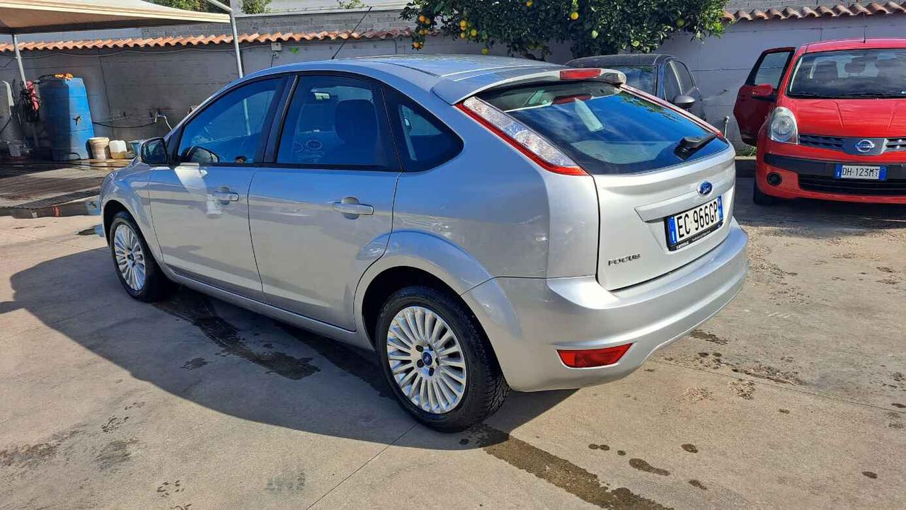 Ford Focus 1.6 (115CV) 5p. Bz.- GPL Titanium