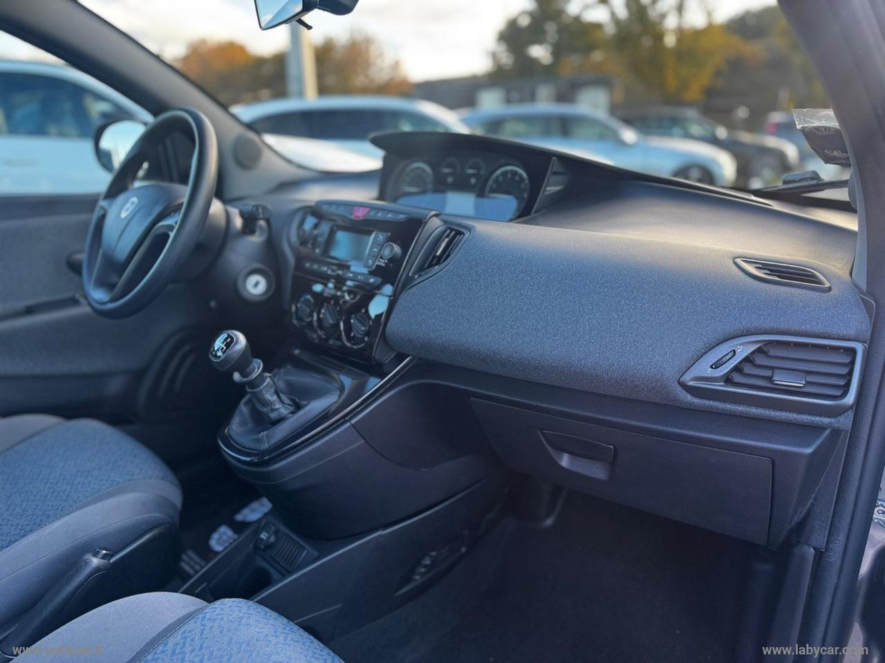 LANCIA Ypsilon 1.0 FireFly 5p.S&S Hybrid Silver