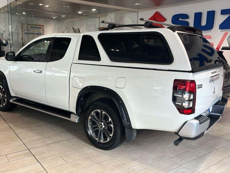 Mitsubishi L200 L200 2.3 D Club Cab 4x4 Easy Select Invite