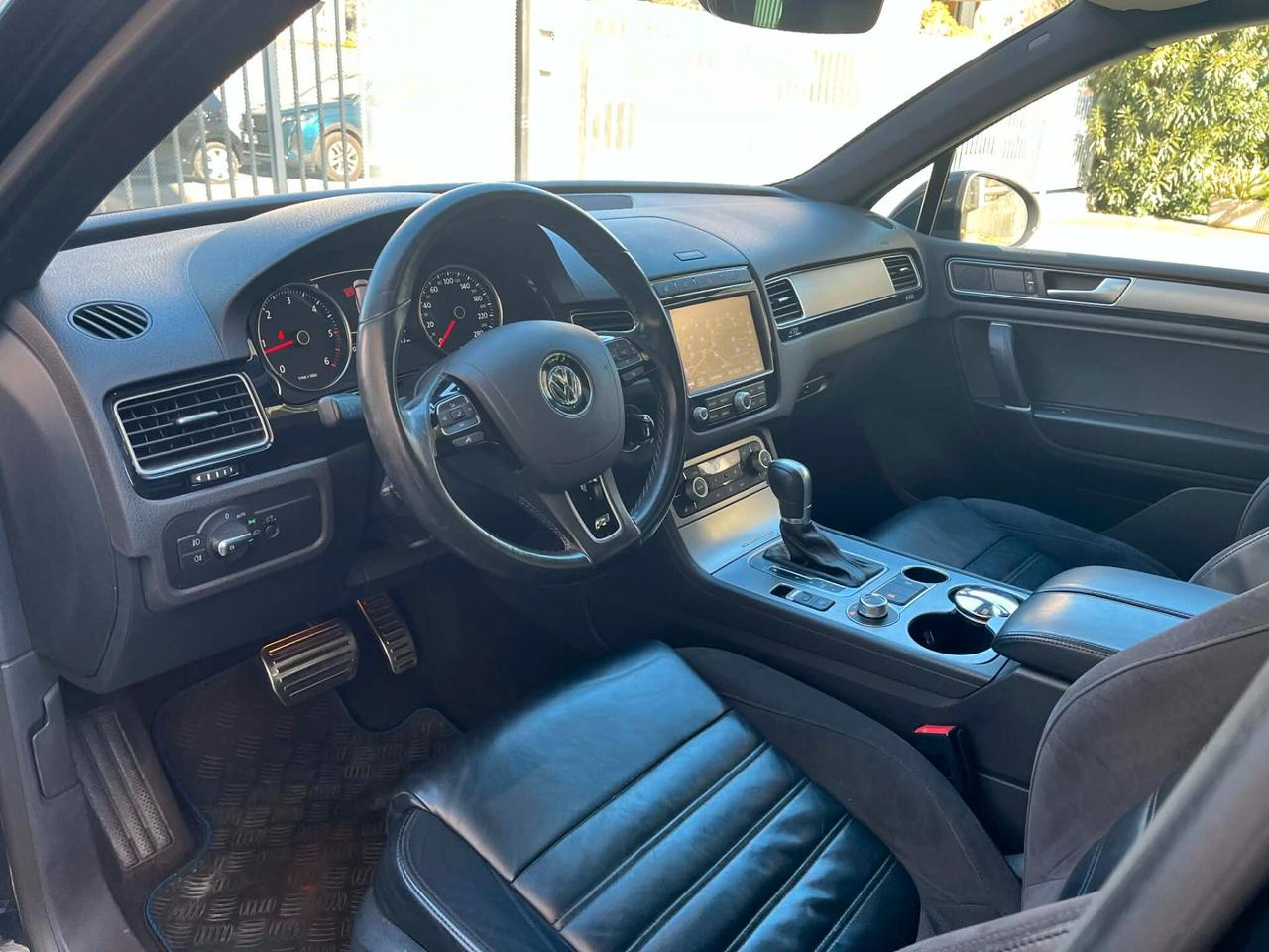 Volkswagen Touareg 3.0 TDI 204 CV tiptronic R-Line imm. 11/2017