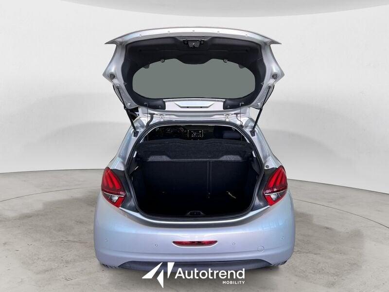 Peugeot 208 1.6 BlueHDi 75 CV 5 porte Touch