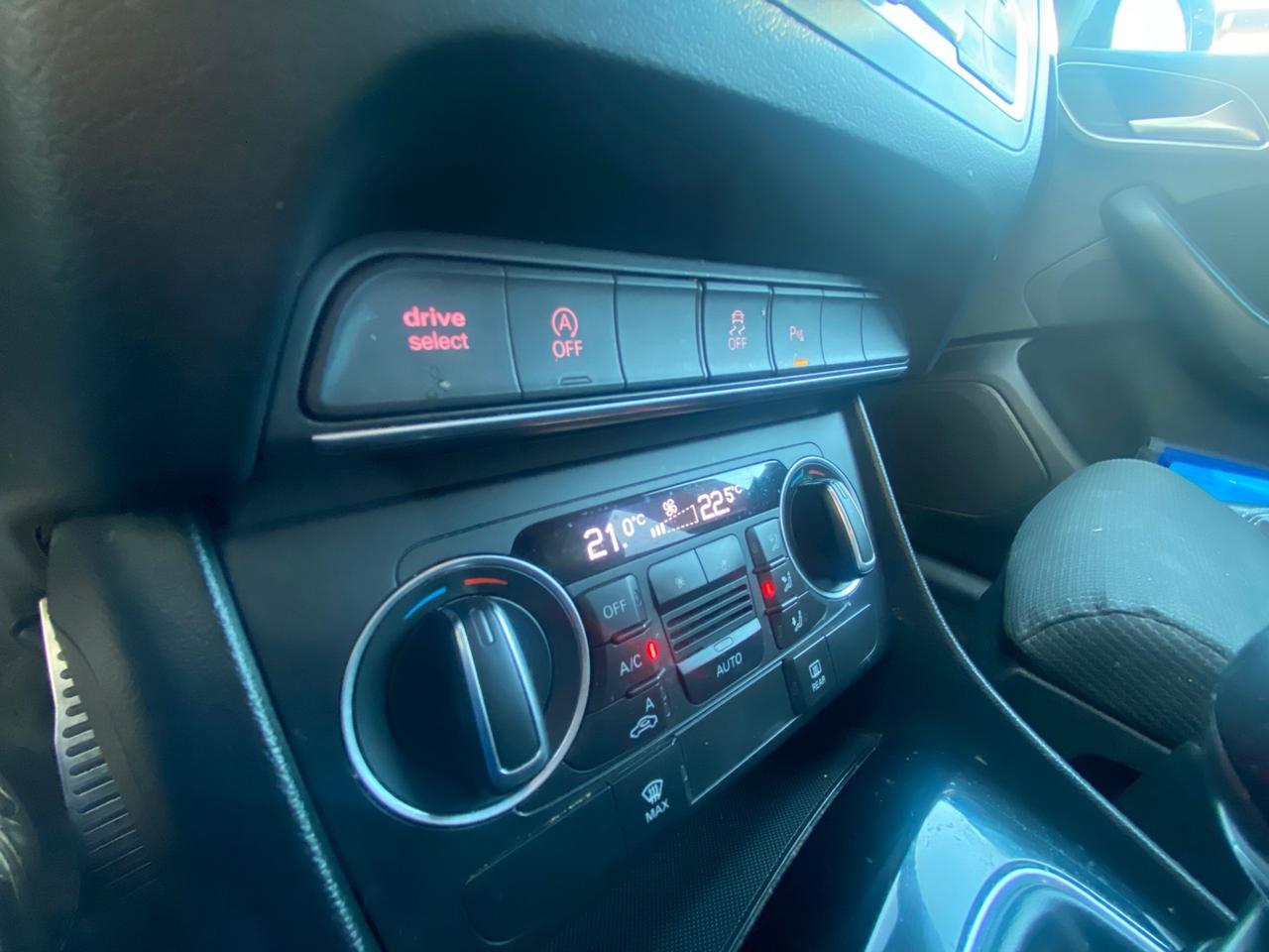 Audi Q3 2.0 TDI S-line Edition 120cv