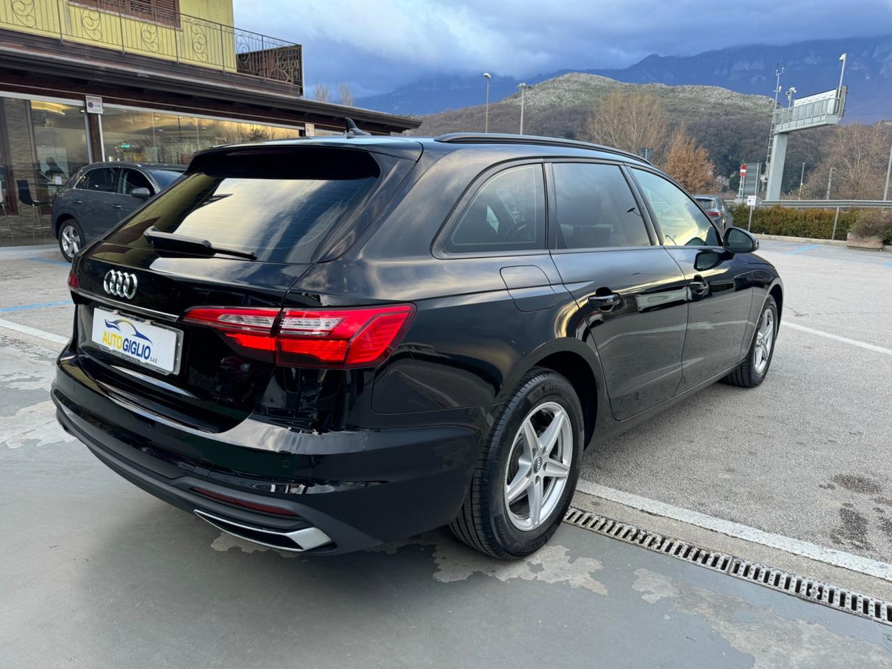 Audi A4 Avant 30 TDI/136 CV S tronic IBR/DIESEL