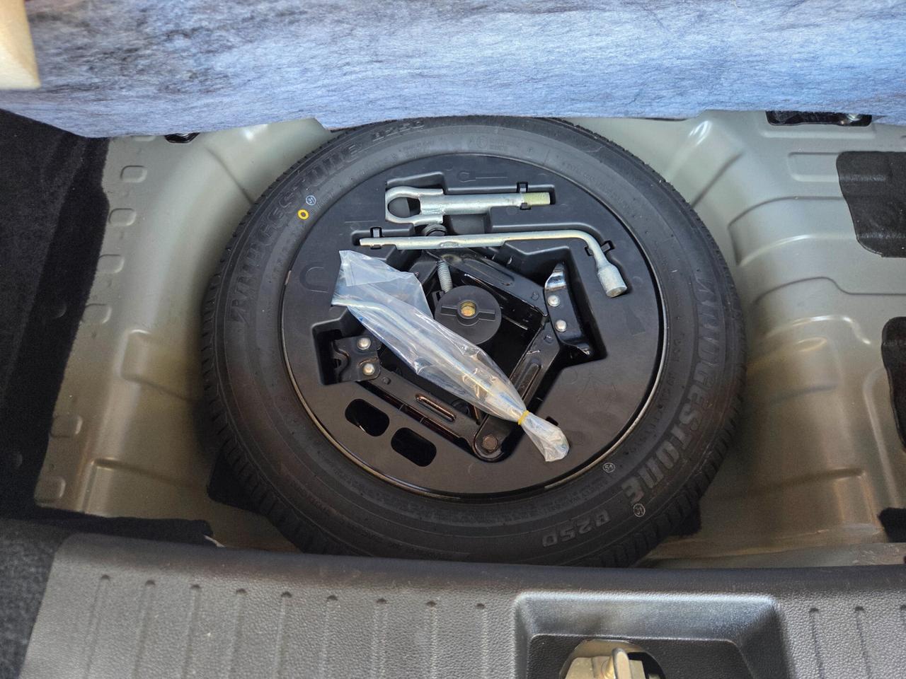 Mahindra KUV100 1.2 VVT K8 87cv