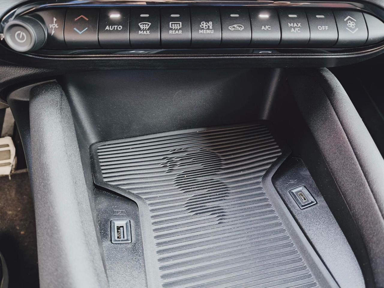 Alfa Romeo Junior 1.2 136 CV Hybrid Speciale KM.ZERO