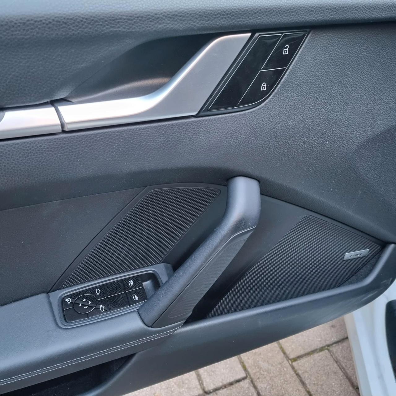 Porsche 992 Coupe 911 3.0 Carrera SPORT DESIGN+PANORAMA