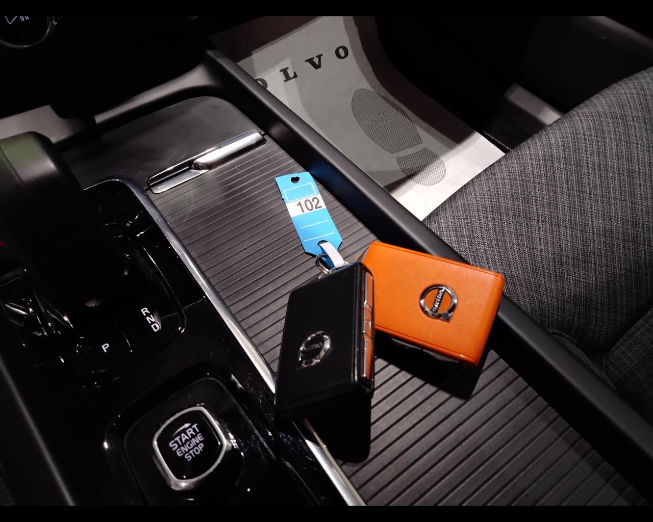 VOLVO XC60 II 2022 - XC60 2.0 b4 Core auto