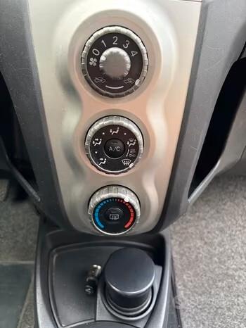 TOYOTA YARIS 1.4 D 5 PORTE NAVI "PERFETTA"
