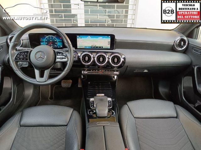 MERCEDES-BENZ A 180 d Automatic Business