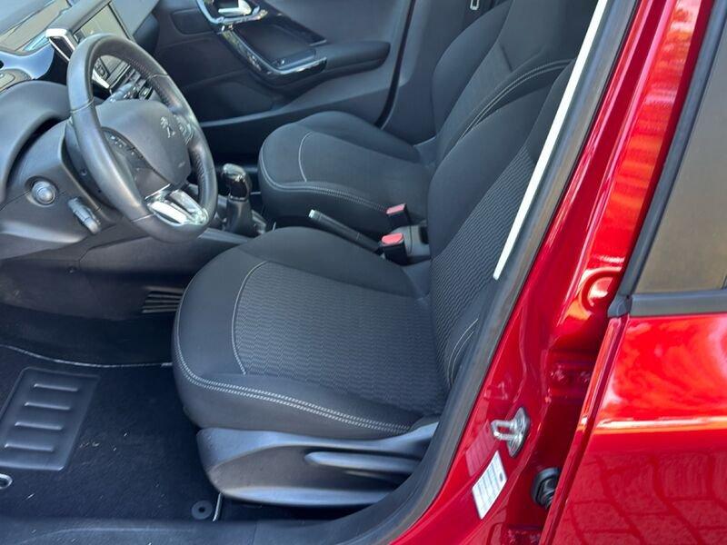 Peugeot 208 208 5p 1.2 puretech Active s&s 82cv neopatentati