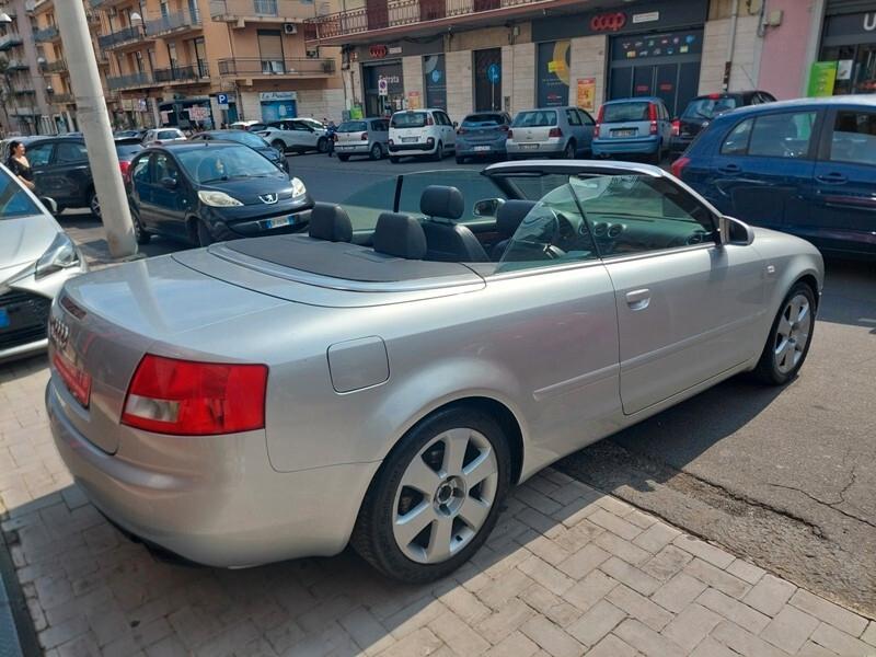 Audi A4 Cabriolet 2.5 V6 TDI cat